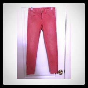 AE jegging with zipper detail